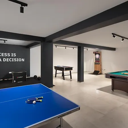 Malibu Royal - Luxury With Pool &