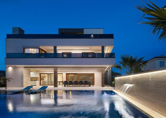 Malibu Royal - Luxury With Pool &