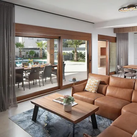 Malibu Royal - Luxury With Pool & Villa *